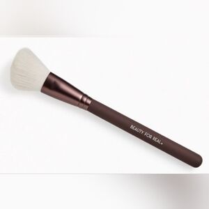 Beauty For Real Essential Pro Blush Contour Brush Precision Performance NEW NICE